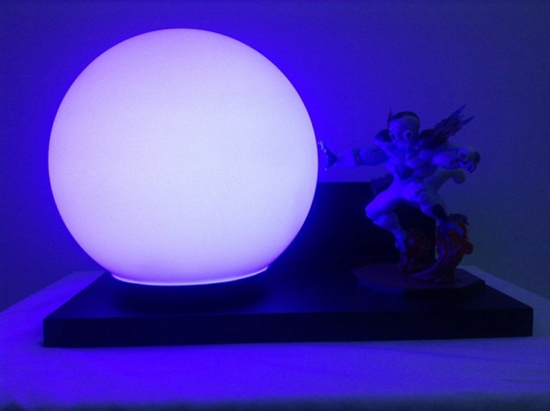 Illustration for article titled Dragon Ball Energy Attacks As Tabletop Lamps